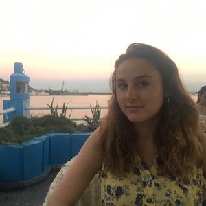 Meet your Posher, Maya